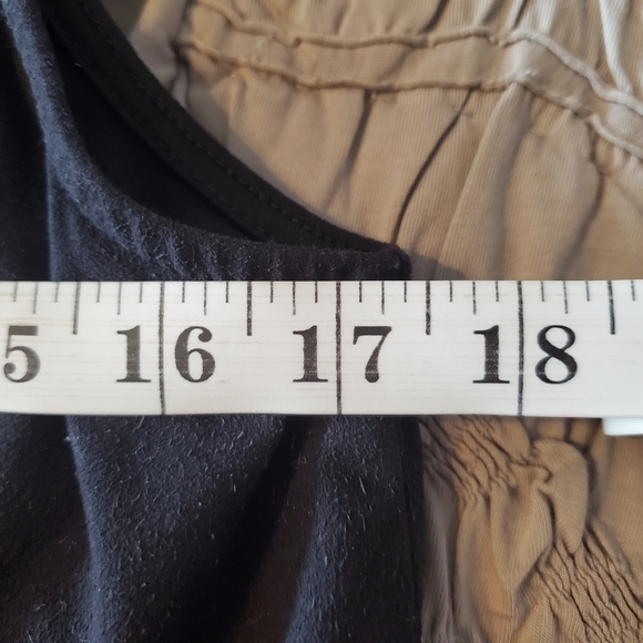 Adorable Super Soft Faux Suede Top Size M - Picture 6 of 8